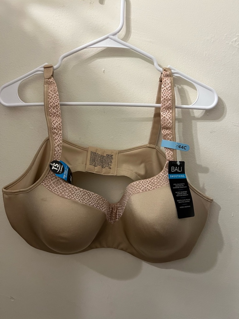 Bali Smoothing Full Coverage Underwire Bra in Beige